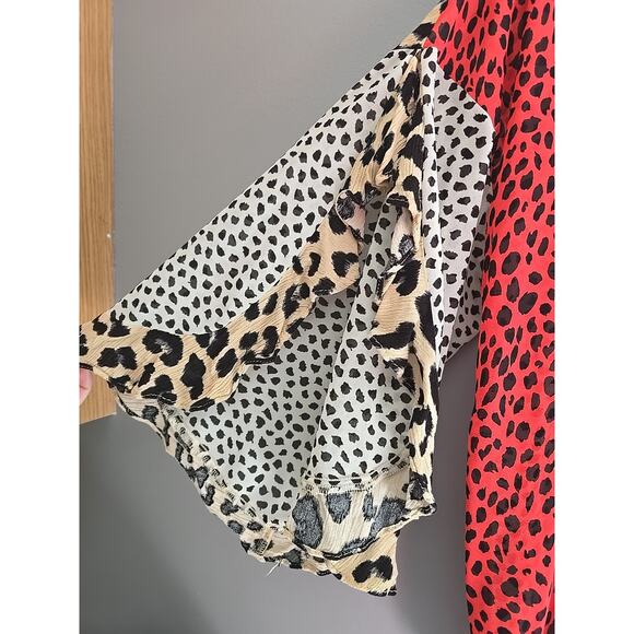 UMGEE Beige Mixed Animal Print Surplice Neck Split Sleeve Top Womans Size Large - Picture 3 of 6